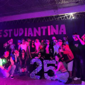 Mantilla se Vistió de Fiesta para Celebrar la Juventud y la Primavera 010