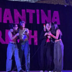 Mantilla se Vistió de Fiesta para Celebrar la Juventud y la Primavera 012