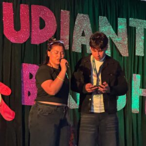 Mantilla se Vistió de Fiesta para Celebrar la Juventud y la Primavera 015